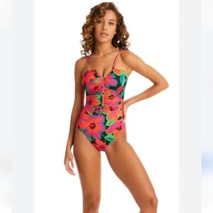 NWT Sancuary Savage Gardner Shirred Front One Piece Swimsuit. Womens Small